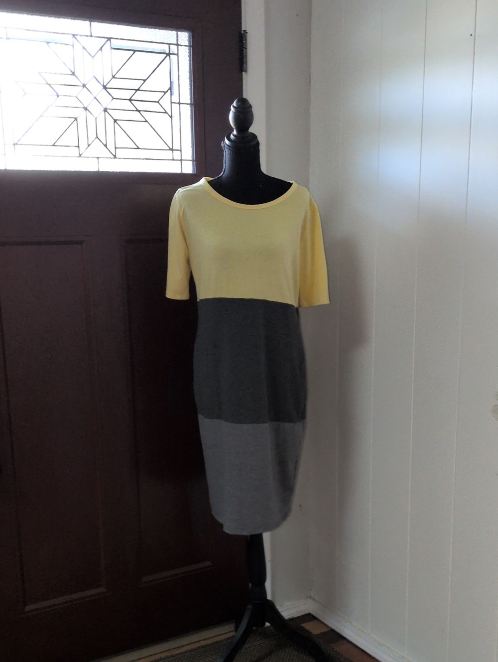 Colorblock Short Sleeve Jersey Knit Dress in Yellow and Gray Size L